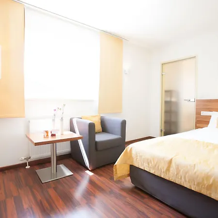 Jedermann Boutiquehotel Mit Stadtgarten Hotel 3*
