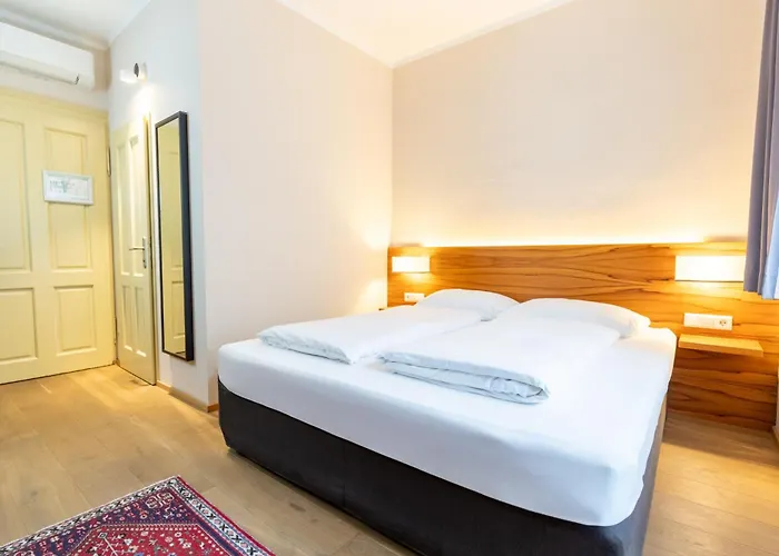 Jedermann Boutiquehotel Mit Stadtgarten Salzburg