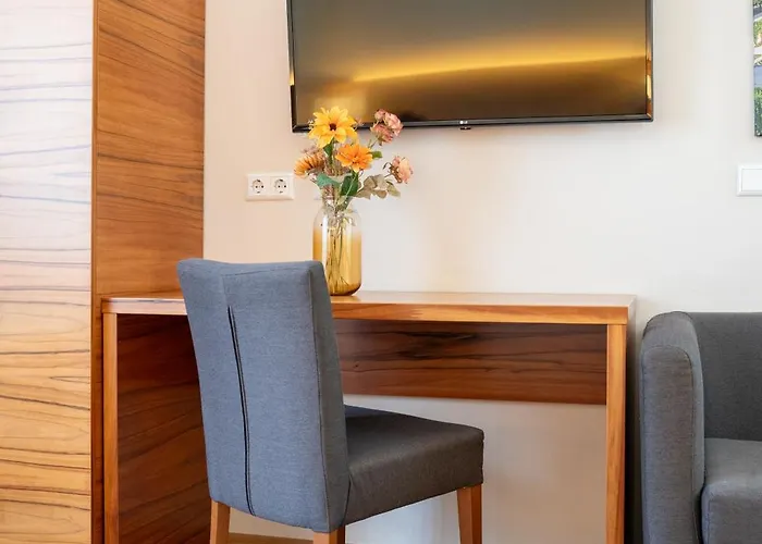 Jedermann Boutiquehotel Mit Stadtgarten