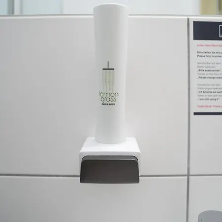 Jedermann Boutiquehotel Mit Stadtgarten Отель