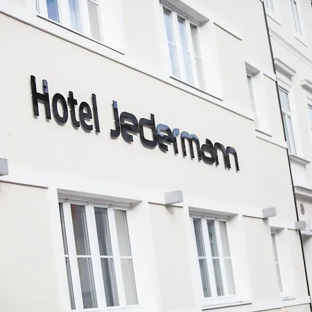 Jedermann Boutiquehotel Mit Stadtgarten Отель