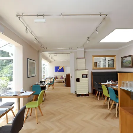 Jedermann Boutiquehotel Mit Stadtgarten Отель 3*