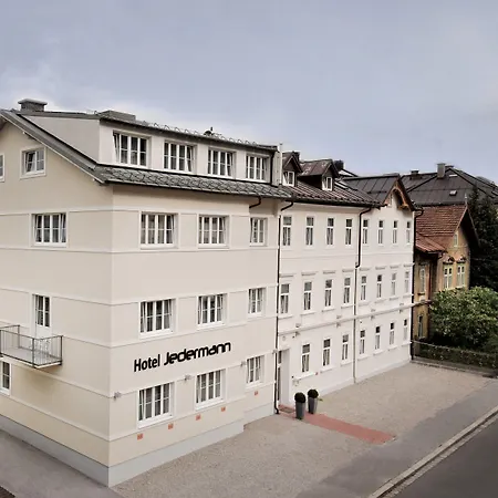 Jedermann Boutiquehotel Mit Stadtgarten Отель