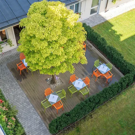Отель Jedermann Boutiquehotel Mit Stadtgarten