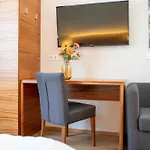 Jedermann Boutiquehotel Mit Stadtgarten