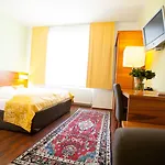Jedermann Boutiquehotel Mit Stadtgarten Solnohrad