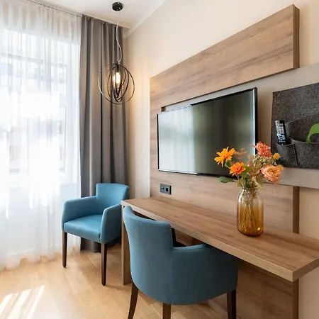 Otel Jedermann Boutiquehotel Mit Stadtgarten 3*