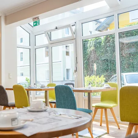 ホテル Jedermann Boutiquehotel Mit Stadtgarten