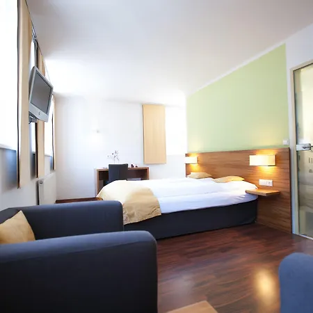 Jedermann Boutiquehotel Mit Stadtgarten Hotel