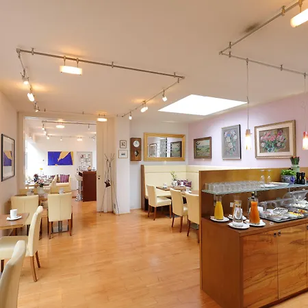 Jedermann Boutiquehotel Mit Stadtgarten Hotel