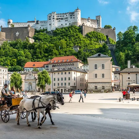 Jedermann Boutiquehotel Mit Stadtgarten Hotel 3*