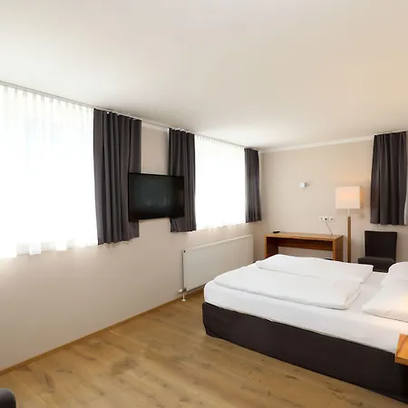 Hotel Jedermann Boutiquehotel Mit Stadtgarten 3*
