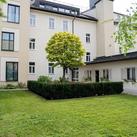 Jedermann Boutiquehotel Mit Stadtgarten