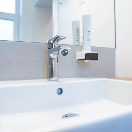 Jedermann Boutiquehotel Mit Stadtgarten 3*