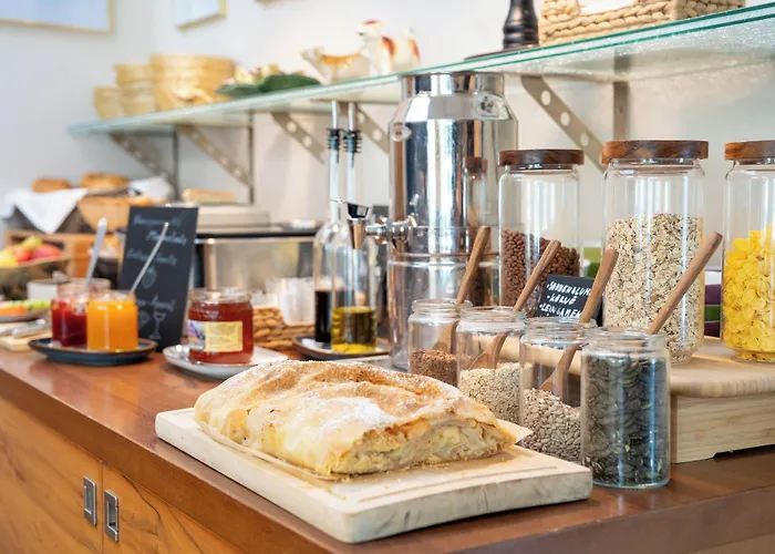 Jedermann Boutiquehotel Mit Stadtgarten 3*