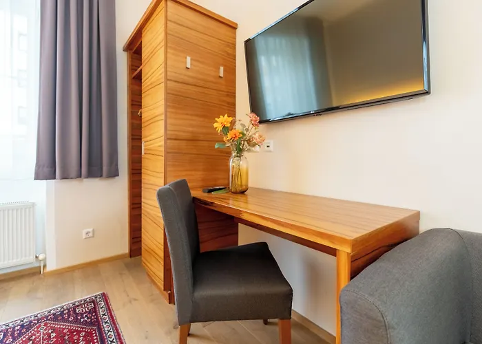 Szálloda Jedermann Boutiquehotel Mit Stadtgarten