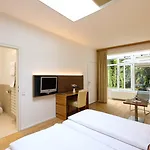 Jedermann Boutiquehotel Mit Stadtgarten 3*