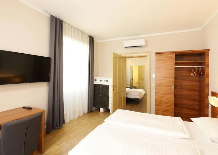 Jedermann Boutiquehotel Mit Stadtgarten 3* Salzburg