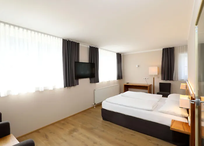 Hotel Jedermann Boutiquehotel Mit Stadtgarten 3*
