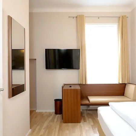 Jedermann Boutiquehotel Mit Stadtgarten 3* Salzburg