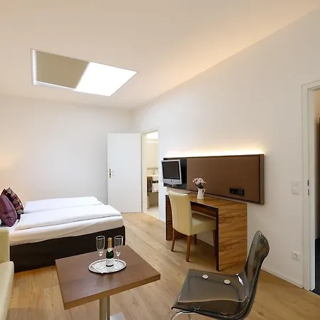Jedermann Boutiquehotel Mit Stadtgarten 3* Salzburg