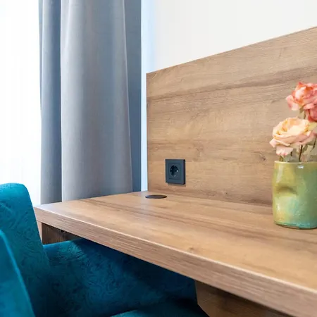 Hotel Jedermann Boutiquehotel Mit Stadtgarten