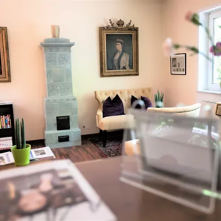 Jedermann Boutiquehotel Mit Stadtgarten 3*