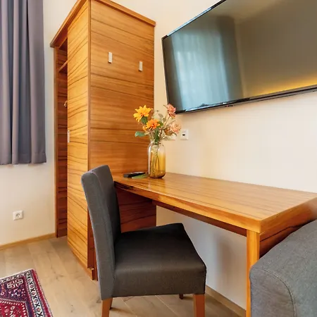 فندق Jedermann Boutiquehotel Mit Stadtgarten